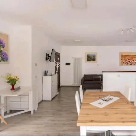 Διαμέρισμα Iris