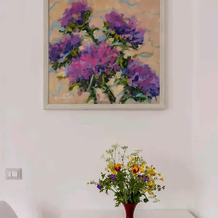 Iris Διαμέρισμα *